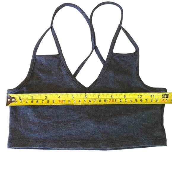 Zenana Outfitters NEW Gray Crop Tank Top Size Small - Picture 3 of 4